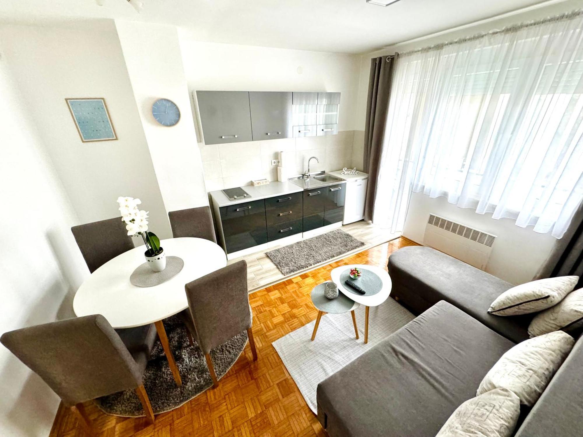 Gradiska Na Savi Apartmani I Sobe 外观 照片